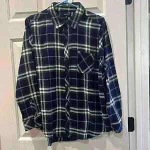Well Worn Brand Flannel Shirt. Size M